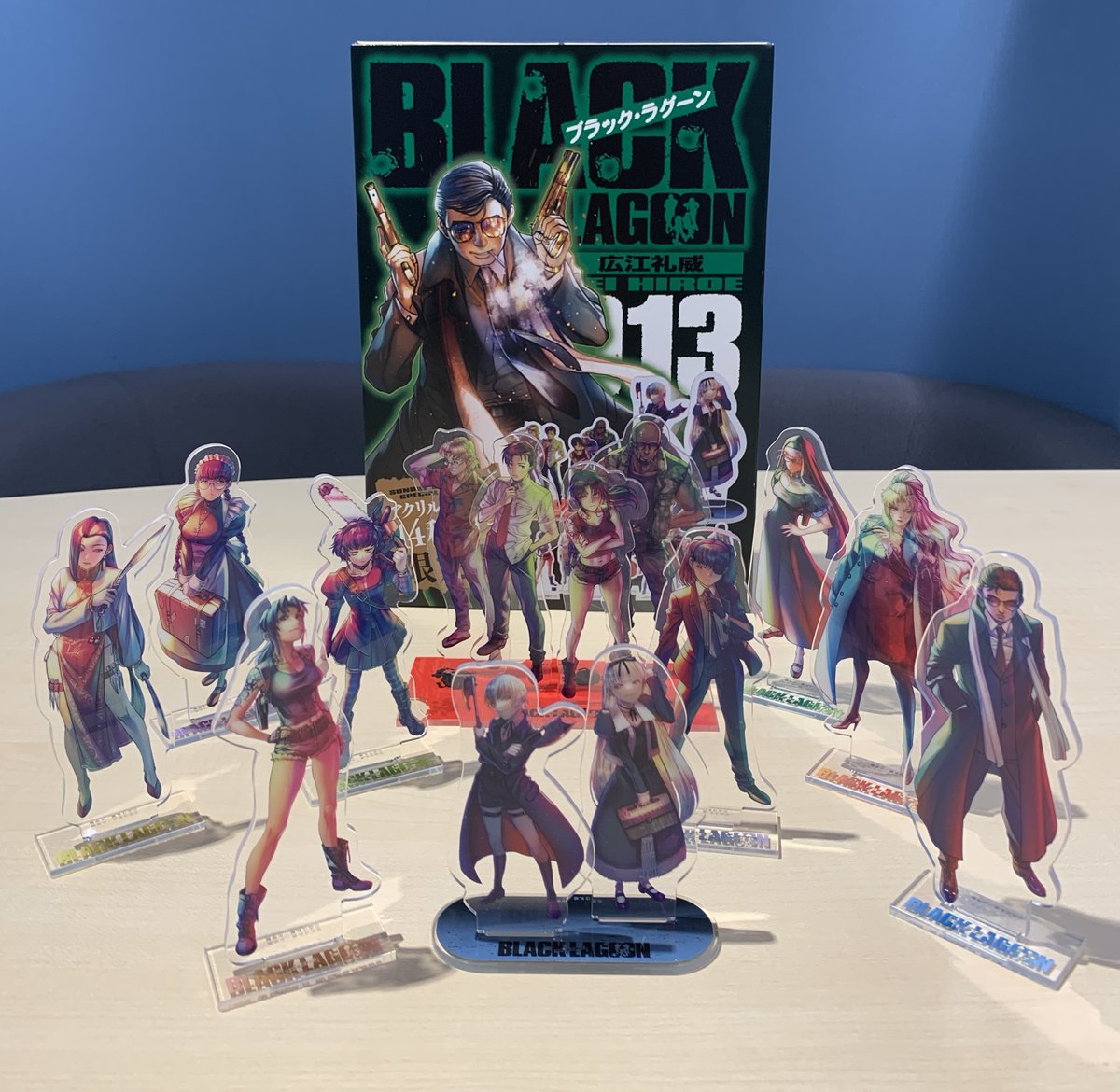 ラグーン・ファミリー大集合!! 『BLACK LAGOON』最新第13集 アクリル