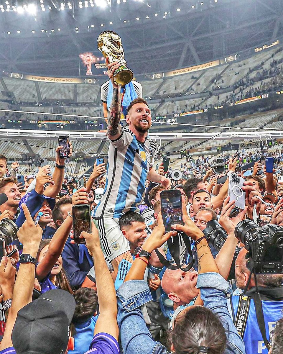 Roshanism_'s tweet image. One year of pure joy and eternal happiness 🇦🇷🏆
#Argentina