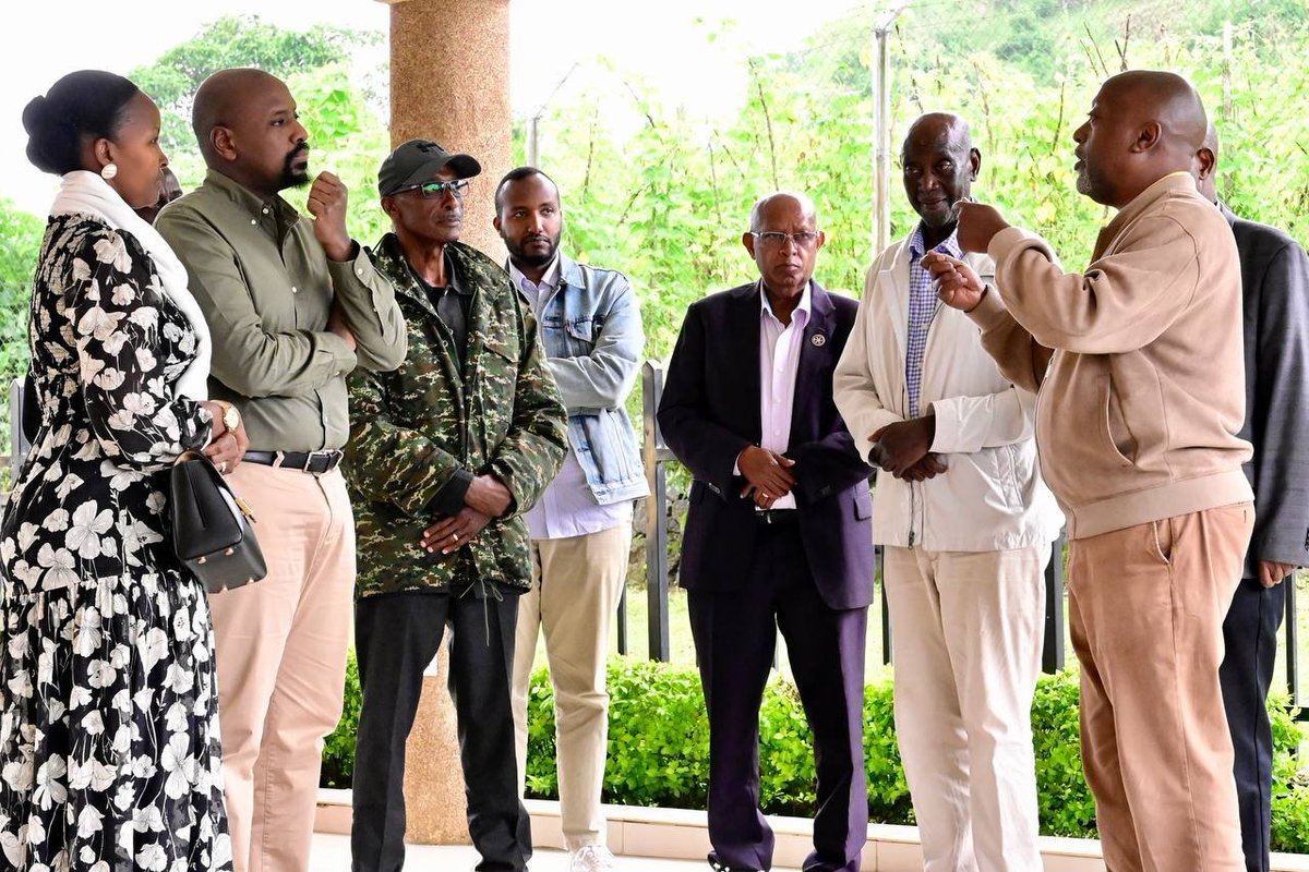 Yesterday, it was an honour for Charlotte and I to lay a wreath at the grave of John Kalekezi. John Kalekezi was a renowned Ugandan nationalist who contributed to the struggle for independence. He was also the father of General Kale Kayihura.