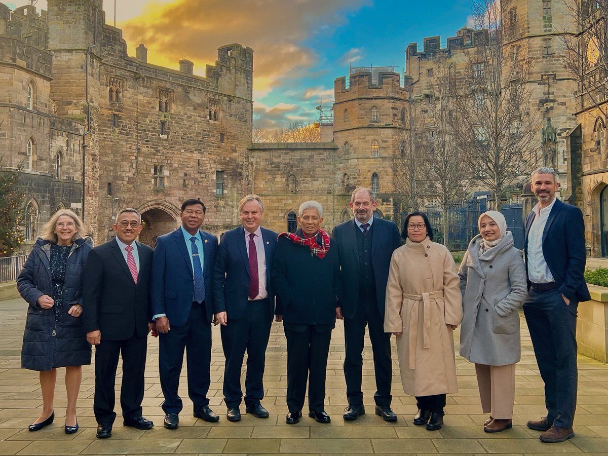 🧵➡️conservation-litigation.org/news/collabora…

Thrilled to see the success of the collaborative workshop held by the National Environmental Working Group of the Indonesian Supreme Court, #ICEL and #LancasterUniversity to explore legal remedies to environmental harm!