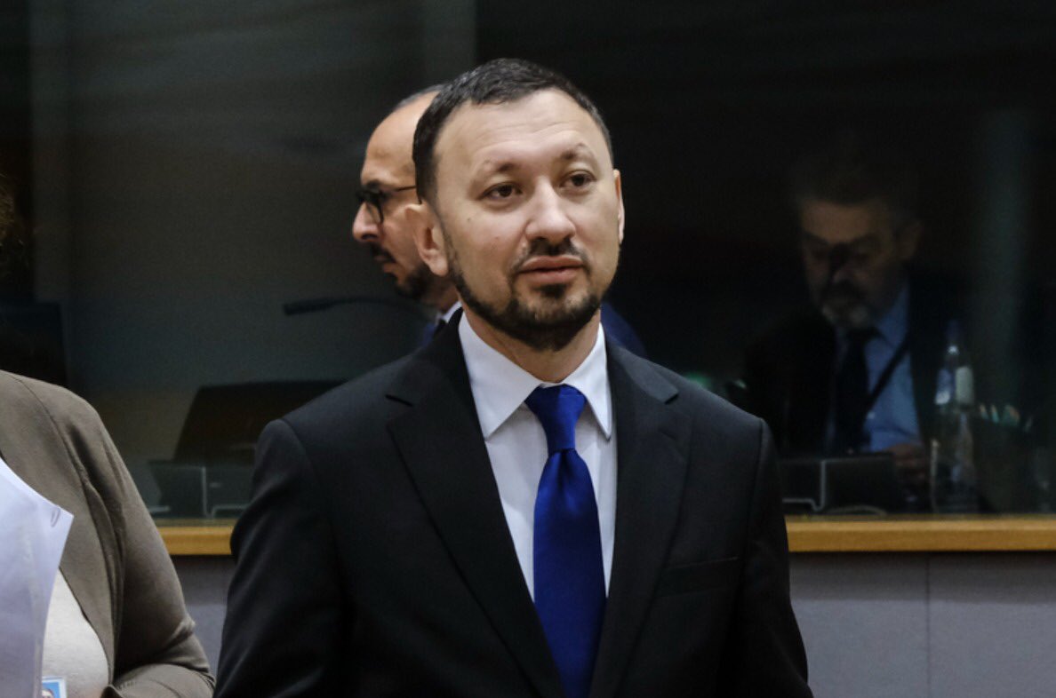 Romania in the EU 🇷🇴 (@romaniaineu) on Twitter photo 🇷🇴 Minister Mircea Fechet from <a href="/RO_env/">Ministry of Environment - Romania</a> at #ENVI Council in Brussels.
🔹Packaging and packaging waste
🔹Soil monitoring law
🔹EU forest monitoring framework
👉 europa.eu/!4h7CGD 🇷🇴 Minister Mircea Fechet from <a href="/RO_env/">Ministry of Environment - Romania</a> at #ENVI Council in Brussels.
🔹Packaging and packaging waste
🔹Soil monitoring law
🔹EU forest monitoring framework
👉 europa.eu/!4h7CGD
