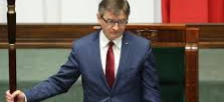 Przypominam, że PiSowskim marszałkiem Sejmu był Kuchciński.
Przypominam, że formalnie był drugą osobą w państwie.
Przypominam, że pojawiły się informacje, że uprawiał sex z dzieckiem zmuszonym do prostytucji.
Przypominam, że w sprawie są wysokiej jakości nagrania video.
1/2