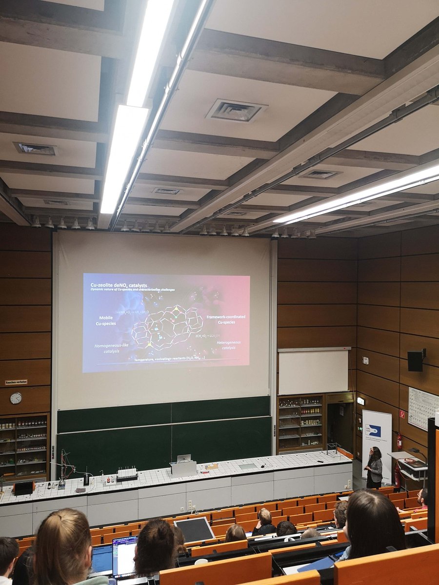 Thanks to Elisa Borfecchia from @unito for her fantastic talk at our #CRC1333 #Colloquium last week. Our doctoral students also really enjoyed her insights in our #WomeninScience #CareerTalk. It was a pleasure to have you in Stuttgart! #sfb1333 #chemistry #catalysis