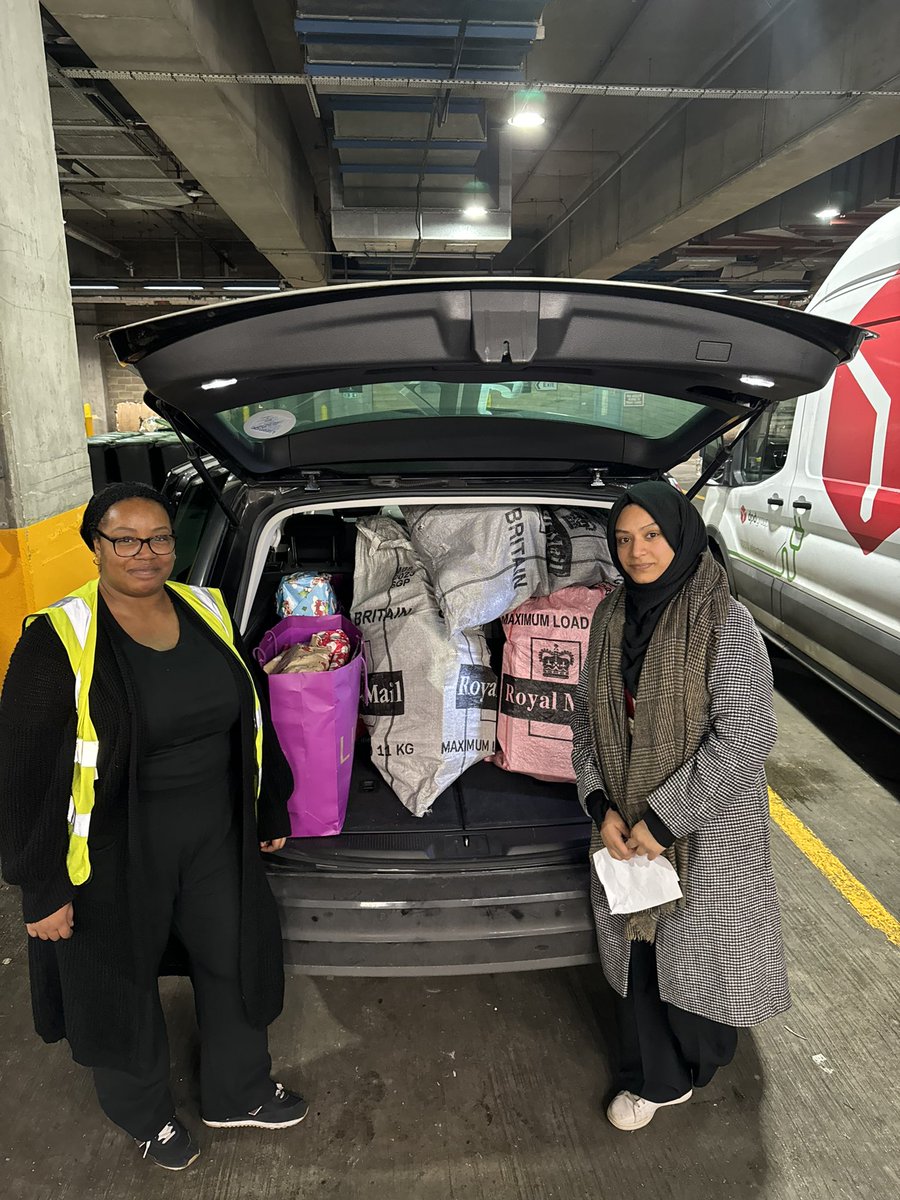 A huge thank you to @OurELBA for the this generous donation of Christmas presents for our CYP. These will be used for our annual Christmas party this week and will be left for the Xmas weekend for the CYP on the ward. @BakahJosephine @NewhamHospital