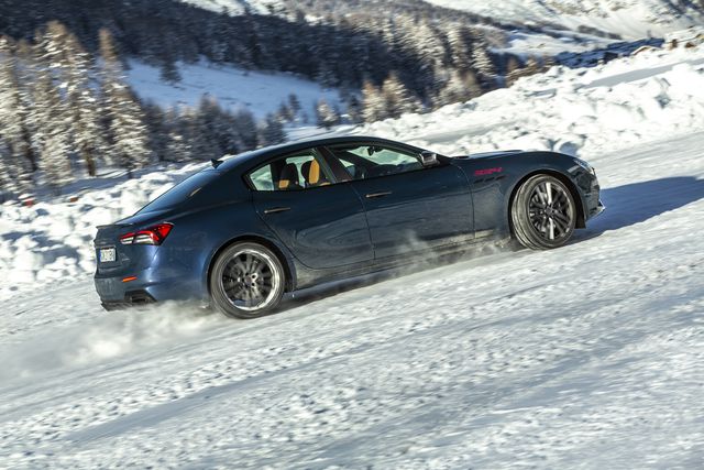 Maserati is set to drop its V-8 engines, and has chosen to both mark the passing with a pair of limited-edition specials—the Ghibli 334 Ultima and Levante Ultima

#Maserati #cars #enzari