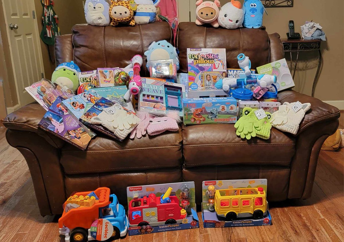 This is love and friendship. Two of my friends invited us over today and gave my 4 grandchildren all of the gifts pictured below to make this Christmas extra special for them as this is their first Christmas without their mommy. It's only been 4.5 months. I am so very blessed.