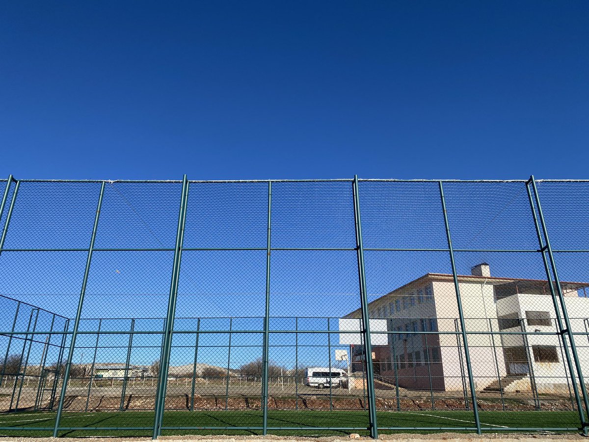 Okulumuzun halı sahası tamamlanmıştır.