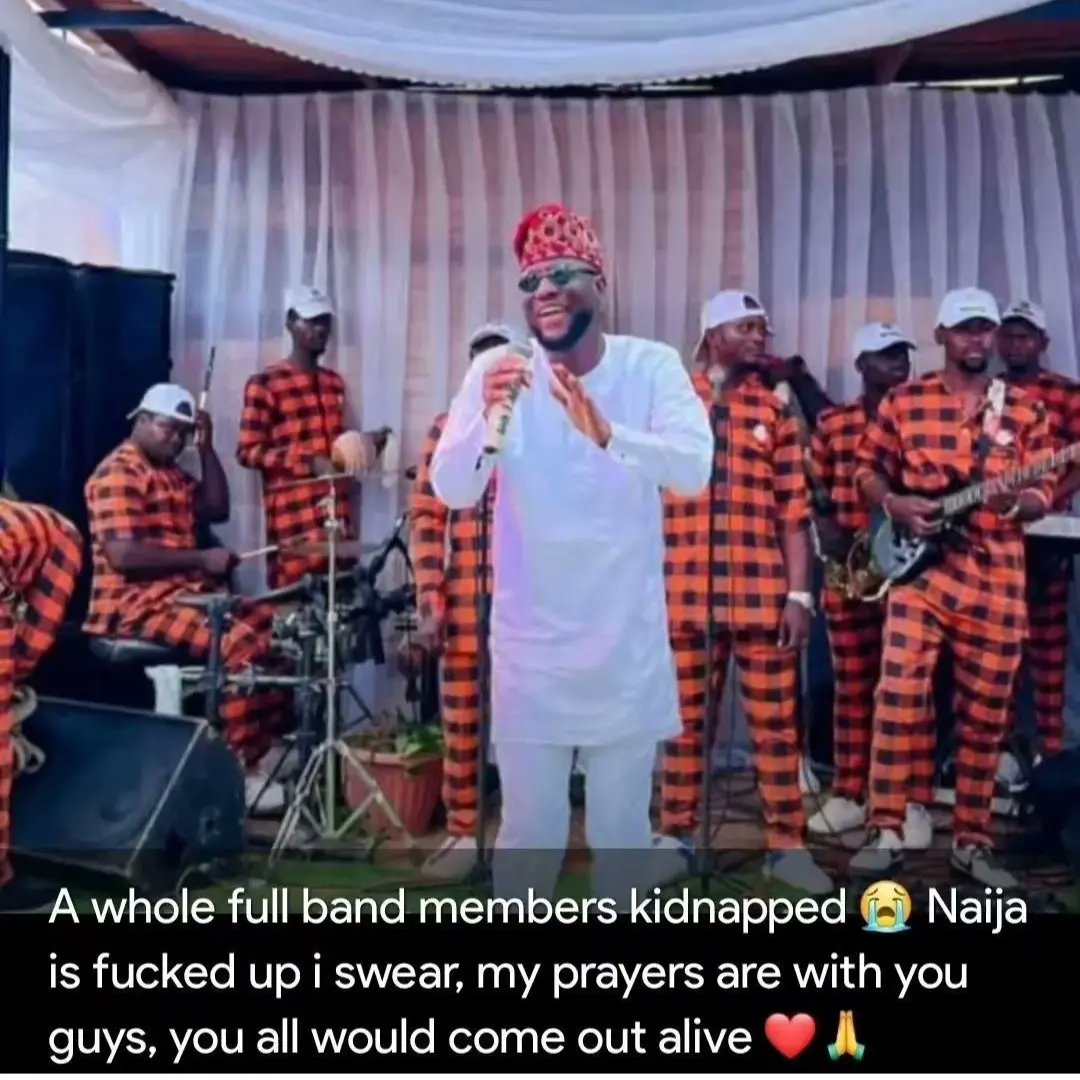 Nigerian Juju musician Omoba De Jumbo Beats and his band members have been kidnapped while returning from an event. The kidnappers are demanding a N10 million ransom for their release. Prayers and support are needed to bring them back safely. #HelpBringThemHome