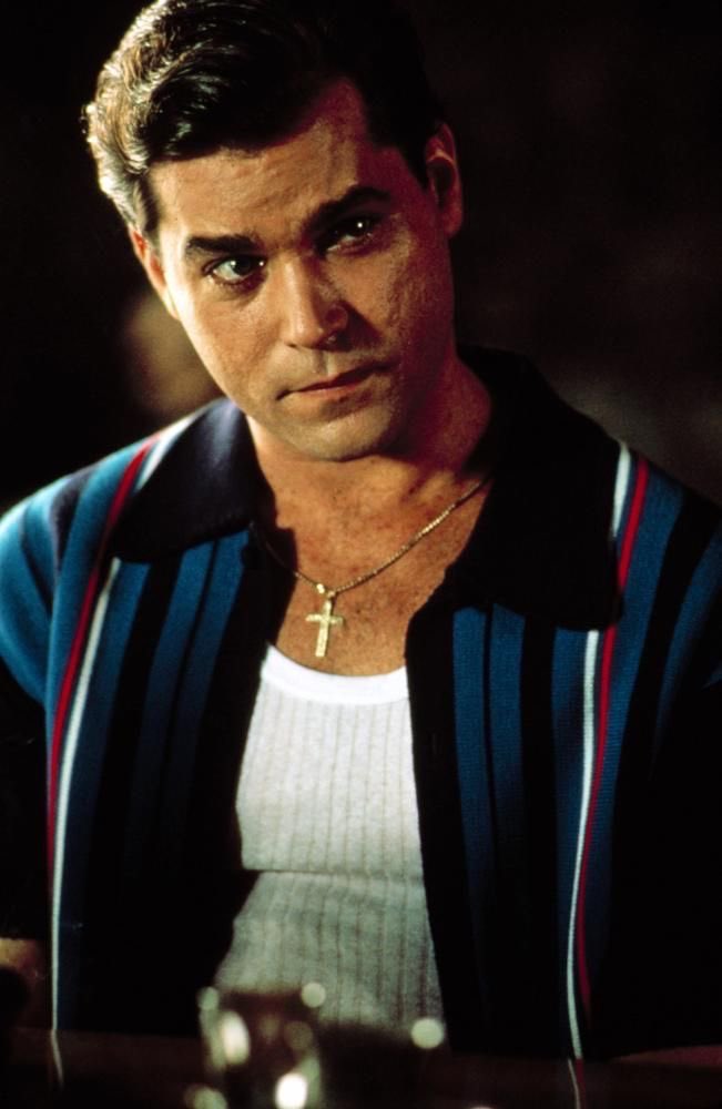 Happy birthday to the legendary #RayLiotta, born on this day in 1954 in Newark, New Jersey 🎂

He would have turned 69 today…

🎥 Goodfellas, Field of Dreams, Cop Land 🎥