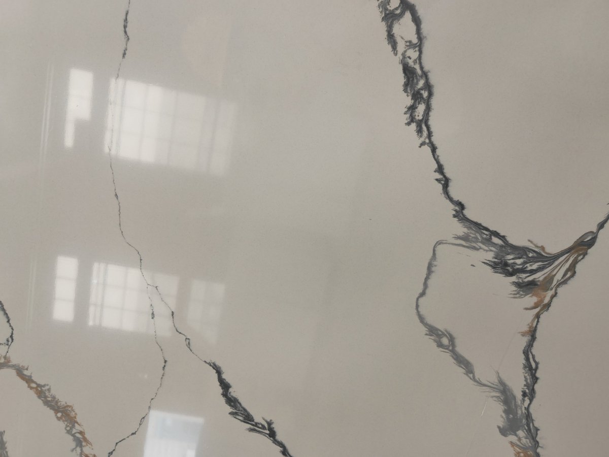 New Calacatta - Marble-Looking Quartz Collections #quartzslab #quartzsurfaces #quartzstone #quartzworktops #cuarzo #marble #interiordesign #Quartzite #architecture #naturalstone #quartzdesign #kitchendesign #kitchenquartz #quartz #quartzcountertops #bathroomdesign #homequartz