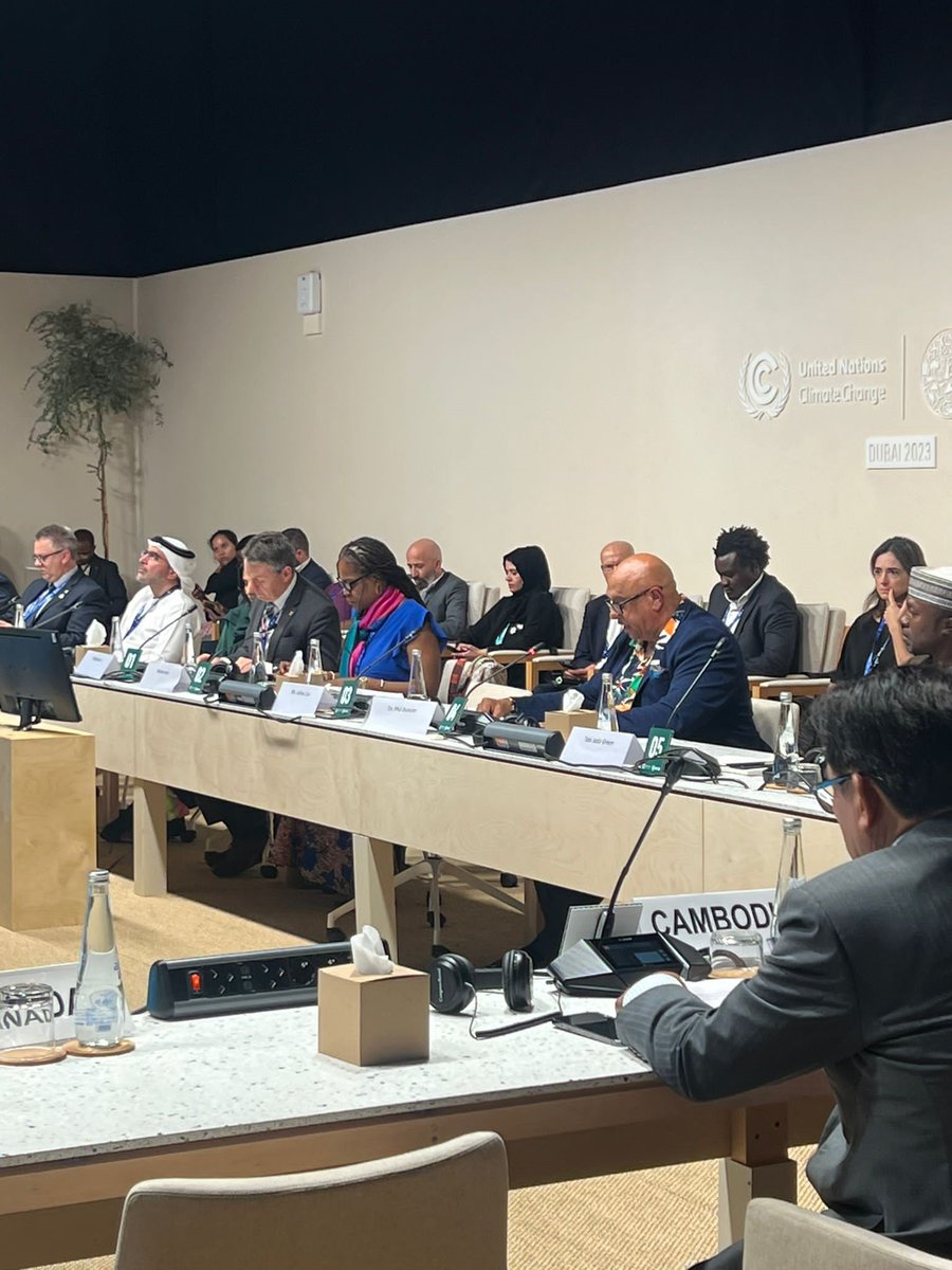 UC Professorial Fellow and proud Kamilaroi man, Phil Duncan, took his climate expertise to the world stage, representing @UC_CAWS and providing an Indigenous perspective across a range of important subjects at the @COP28_UAE. Read more: bit.ly/3RjMbMA #UniCBR #COP28UAE