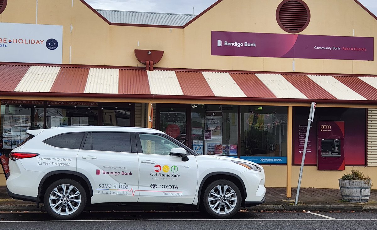 The winner and runner up of our 2023 Primary School poster competition received their prizes today. Deyana and Sam put a lot of thought into their winning entries. 
Thank you to Bendigo Bank for sponsoring this initiative for the 6th year. <a href="/bendigobank/">Bendigo Bank</a>