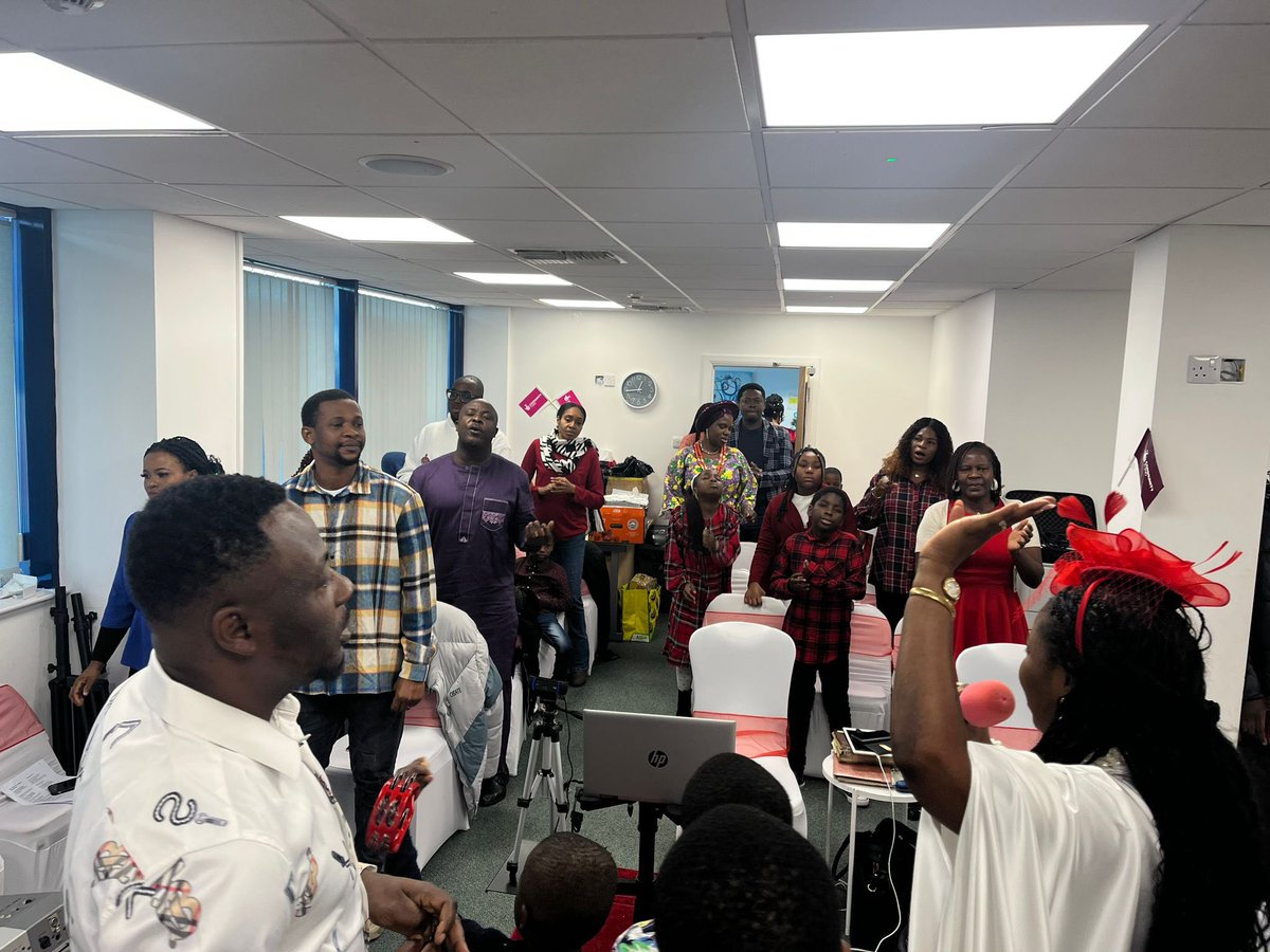 ShineLight2024's tweet photo. It’s Time To Shine…What’s Your Story ?
#SYL23
Shine Your Light yesterday #GMB at RCCG Ambassadors for Liberty, Basildon, Essex.
If you’ve not yet shared about your local Christmas events in your community, please register: https://t.co/PoOhcu1WoP https://t.co/vHxnaS9wZB