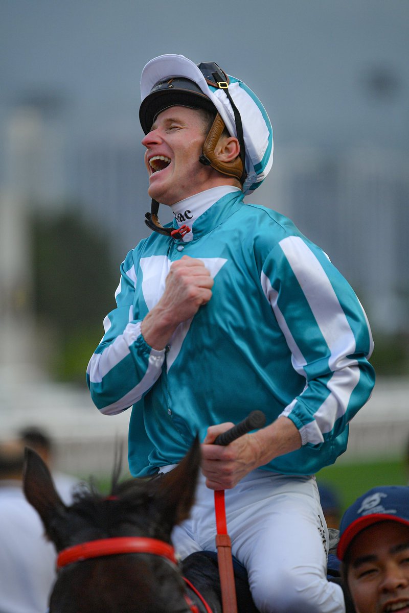 雄叫ぶマクドナルド

#ロマンチックウォリアー 
#RomanticWarrior
#浪漫勇士 
#JamesMcDonald
#香港カップ 
#hongkongcup 
#浪琴表香港盃 
#沙田競馬場
#沙田馬場 
#ShaTinRacecourse