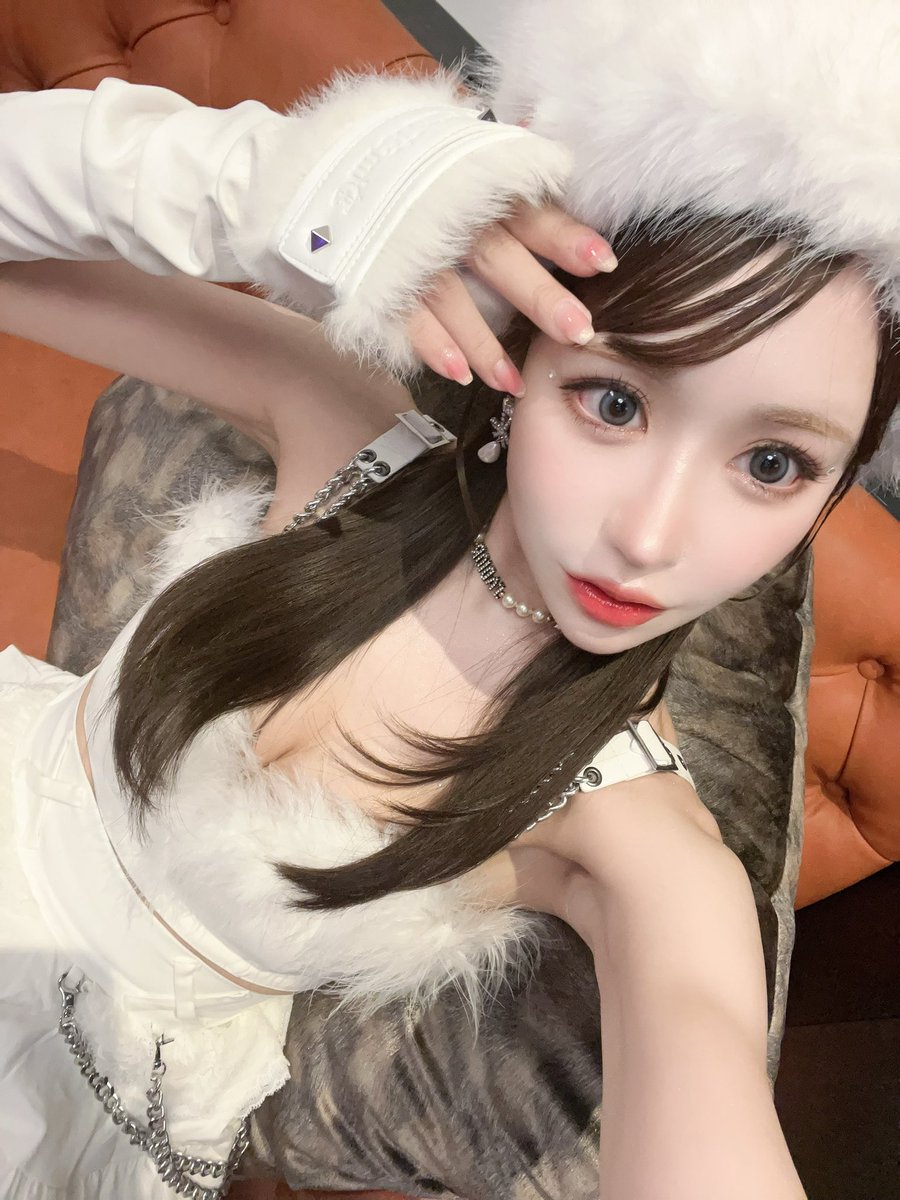昨日はクリスマスファンミーティングにお越し頂きありがとうございました🥹💖

時間の関係であまりお話しできず本当にごめんなさい😭💦

短い間でしたがとても楽しかったです🥹💖💖幸せな時間をありがとうーーーー😭😭✨✨ https://t.co/1JlD0MyEmP