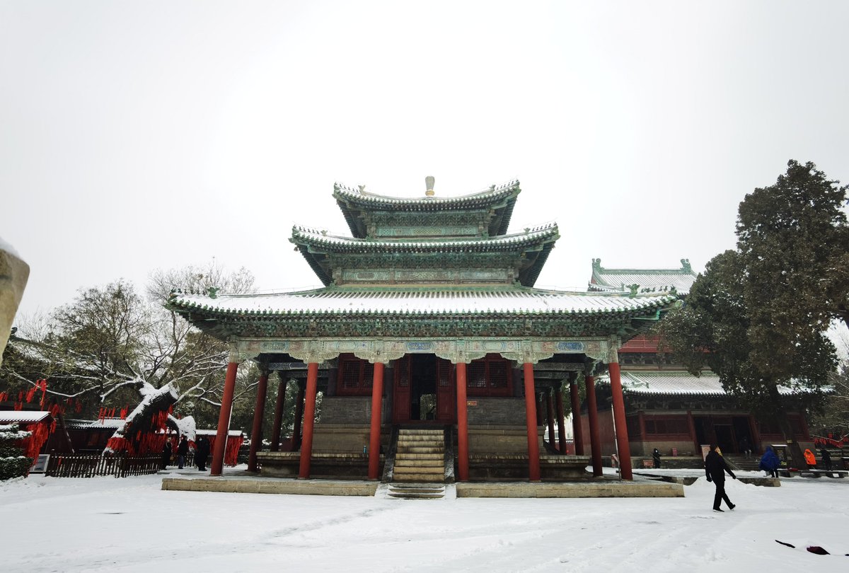 雪与古建是绝配！
Snow and ancient buildings are a perfect match