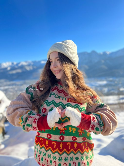 Christmas with @Pornhub 🤍 https://t.co/vCqeZQuh2G<a class="tags" href="/tag/pornhub">@pornhub</a>