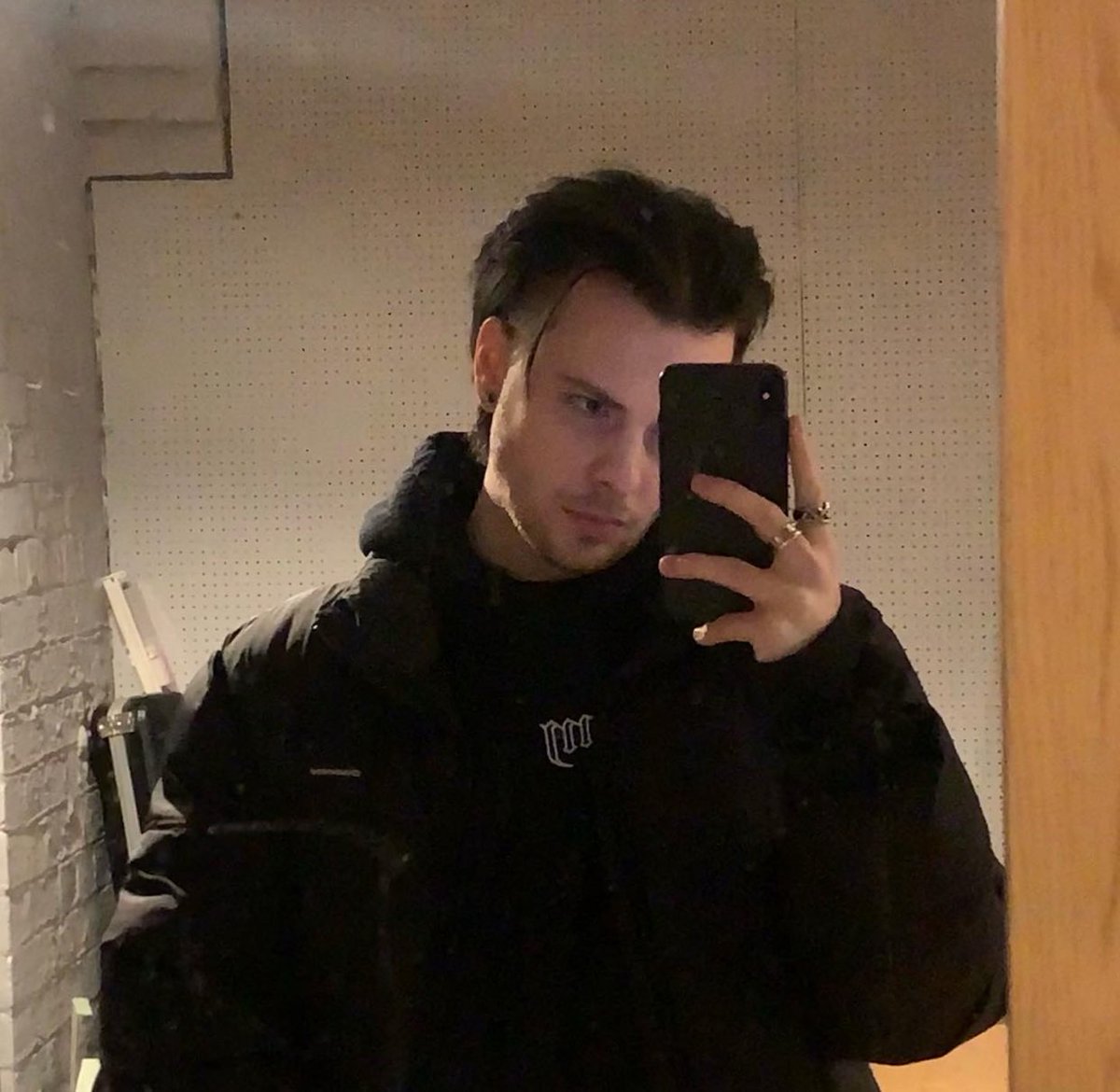 chrisg_ll_gher's tweet image. start of the year v end of the year