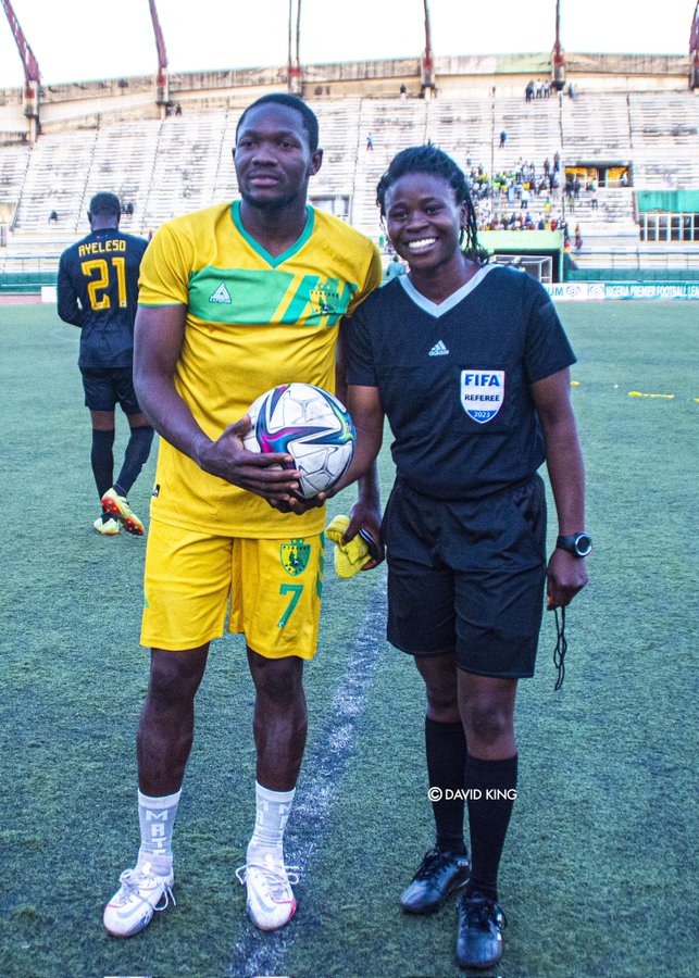 Albert Hilary made sure he took home the Match ball after scoring his First Hat trick of the Season. 

He was definitely excited 🤩.
#PlateauUnited #NPFL
