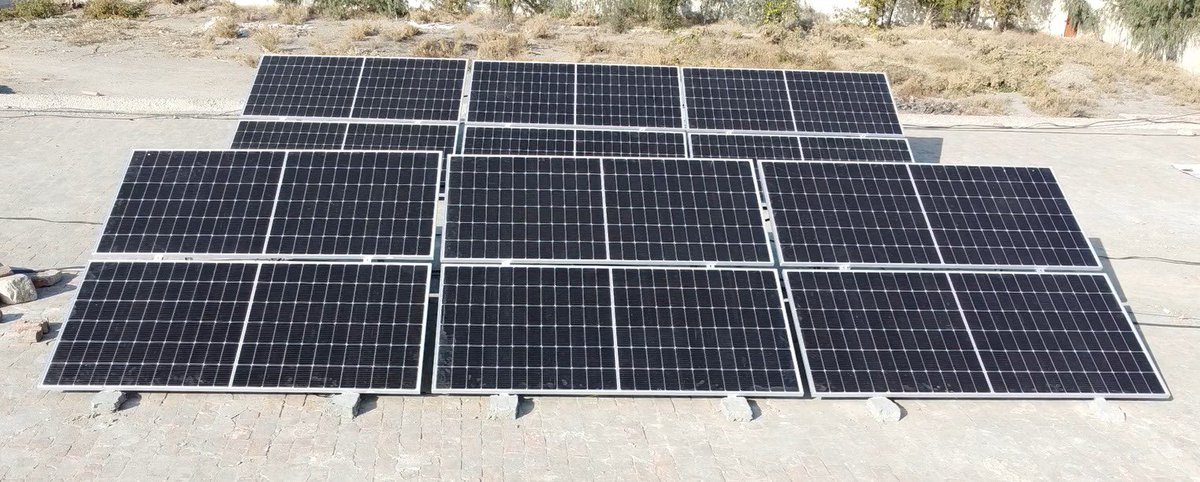 KP_TrendInsider's tweet image. The Computer Lab at Women Degree College, Miran shah is now fully operational with efforts of security forces. 

The lab is now up &amp;amp; running with 20 system repaired, Installing a 6 KW solarization system with 3-4 hrs of backup &amp;amp; Installing of panaflexes.

#EducationForAll #NMDs