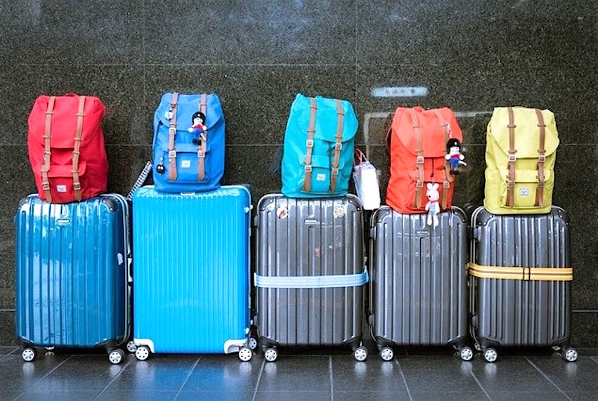 Spain’s Guardia Civil police have arrested 14 workers at #Tenerife South airport on suspicion of #baggage theft, and about 20 others are under investigation, after a large increase in theft complaints from passengers. The airport serves about 11 million passengers each year.