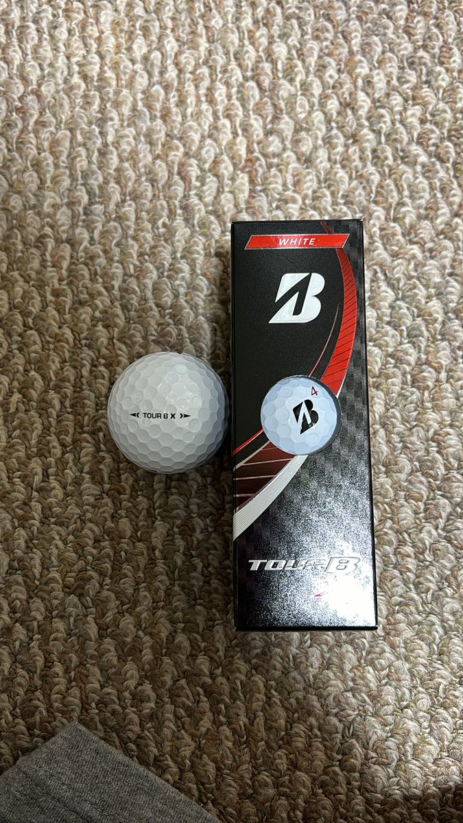 ysWE_R's tweet photo. もう浮気しません。
#BRIDGESTONEGOLF
#TOURBX https://t.co/oapp5rsJfo