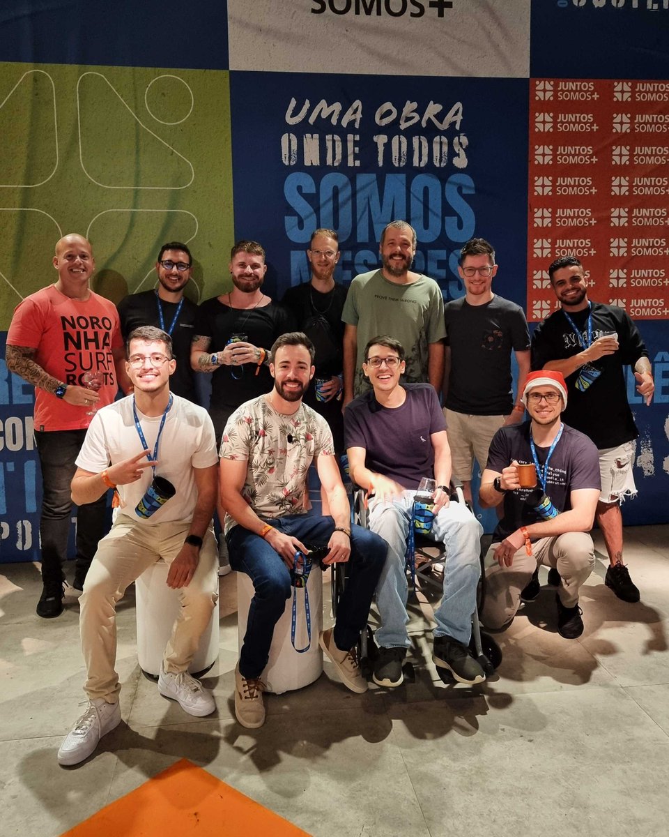 Se você se sente preparado para um desafio, então, não é um desafio. 

Não me sentia preparado pra liderar um time de especialistas, Mas, esse time é brabo e faz o meu trabalho muito mais fácil!

Vocês são 10/10 time, aprendi demais nesse ano, bora pro próximo 🔥