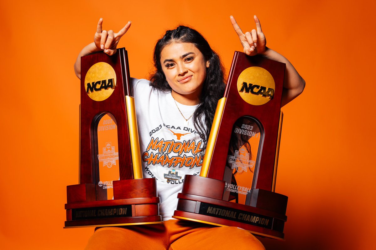 TexasVolleyball tweet picture