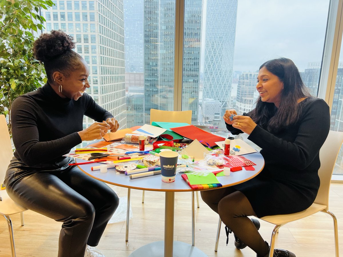 InfosysEurope's tweet image. 🎉  This December, we&apos;ve embraced the spirit of giving to help our local communities. Infoscions have participated in gift donations 🎁 in support of charities in  🇬🇧,  🇫🇷, 🇩🇪, 🇷🇴 &amp;amp; 🇳🇱. Together, we&apos;re working to make a positive change. #InfosysEurope #InfosysESG