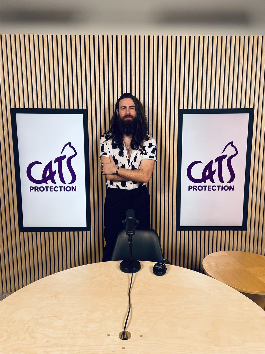 Back recording with @CatsProtection today. All episodes of Cats Got Your Tongue so far are here! ⬇️ podfollow.com/cats-got-your-…