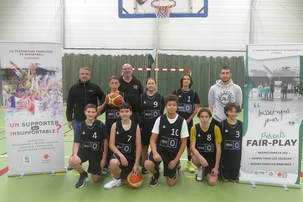 Chez DAVI The Humanizers, nous avons à cœur de soutenir nos équipes sportives locale 💪

Le 11 novembre dernier, à l'initiative de Pascal ARBAULT, nous offrions de nouvelles tenues de basket-ball à l’équipe U15 du club ASGU Basket ! 🏀 ⛹️

#soutenir #RSE #engagement