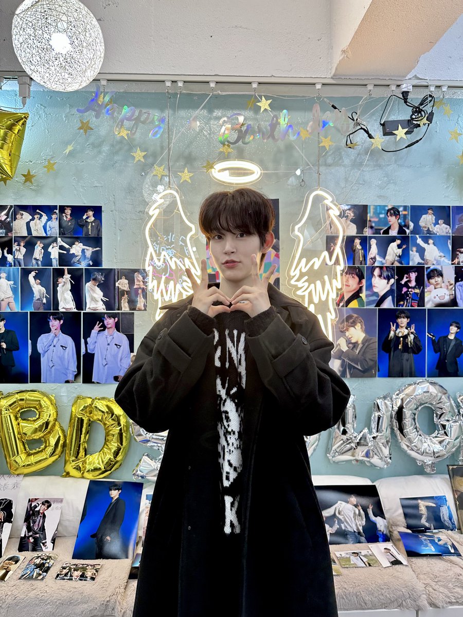 taeyoungs's tweet photo. [231218] seowon 🫧 update

seowon sent 18 pictures for his birthday😿

(1/5)

#서원 #SEOWON https://t.co/xVKJTSDtLP