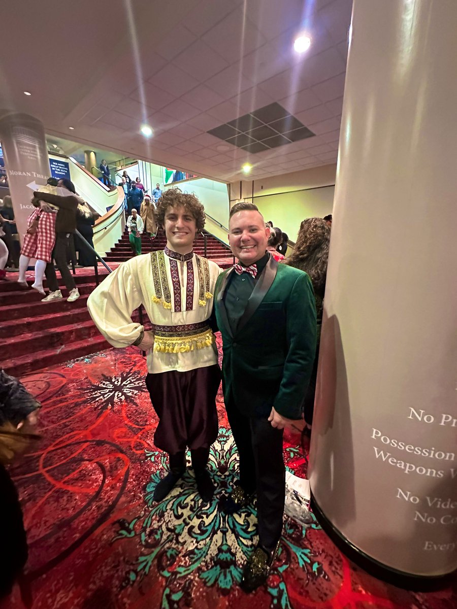 pocket_doc86's tweet photo. The First Coast Nutcracker at the Moran Times-Union Theatre was amazing! The @jaxsymphony did a phenomenal job! 🎅🏻🎄🥂 

#FirstCoastNutcracker #JaxSymphony #DTJax https://t.co/hE5wwbfQTH