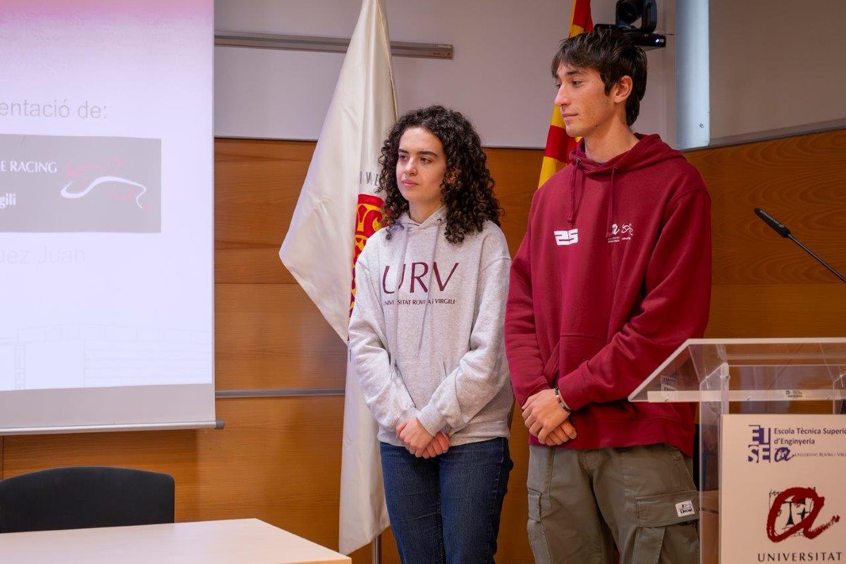 URBots's tweet photo. El passat 28 de novembre vam assistir a la inauguració del curs 2023-2024 a la @etseURV 🙌🙌🙌

Iniciem aquest nou curs amb més projectes i moltes més forces 💪💪 https://t.co/tIE7RGYUeS