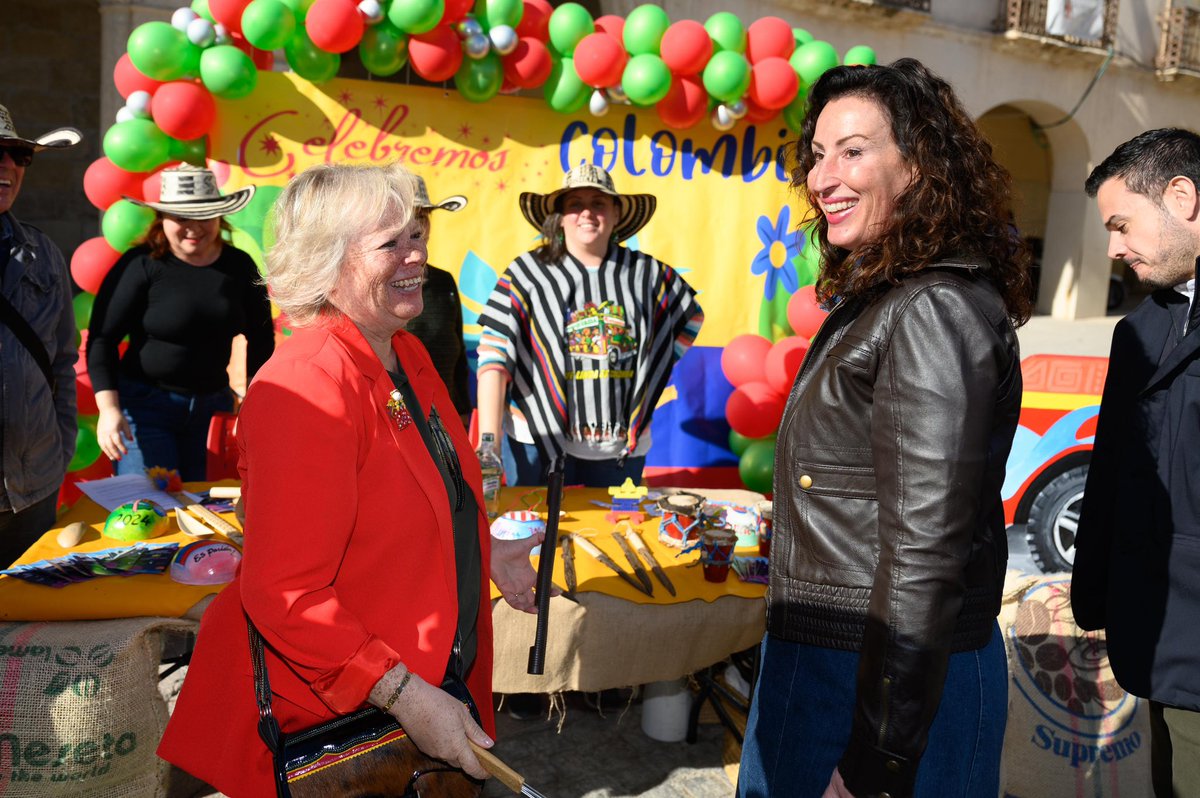🤝 Hemos celebrado el Día Internacional de la Migración con 16 asociaciones que trabajan cada día a favor de la integración. Gracias por vuestro esfuerzo.

En Almería convivimos en armonía casi 120 nacionalidades. Juntos vamos a seguir construyendo nuestra ciudad.