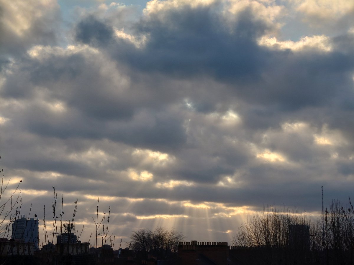 Winter light over #WestLondon 
#RooftopViews
#MaidaVale
#BigSkies 
#sunlight #clouds
#ShareMondays
#SonyXperia