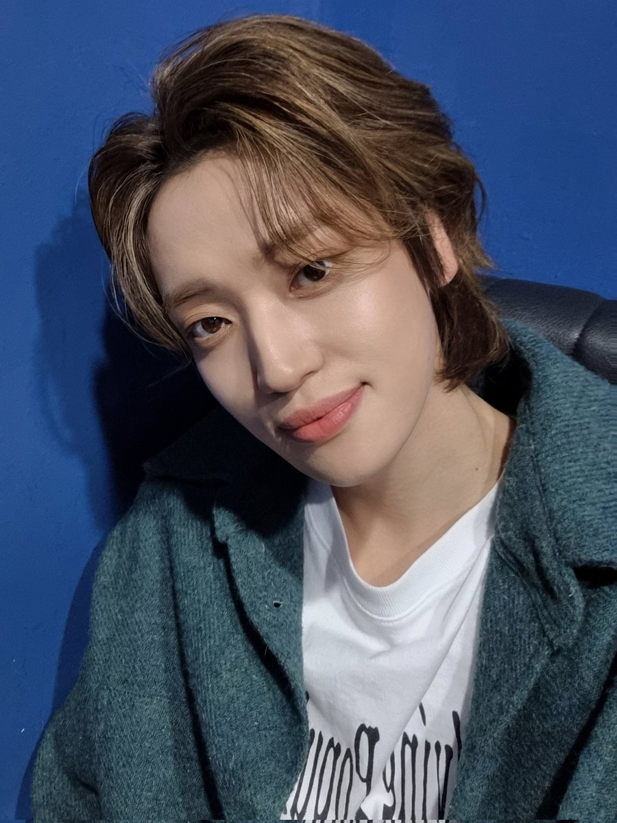 니엘시 🌟💕
231218 오늘의 녤모닝 월요팅 💕