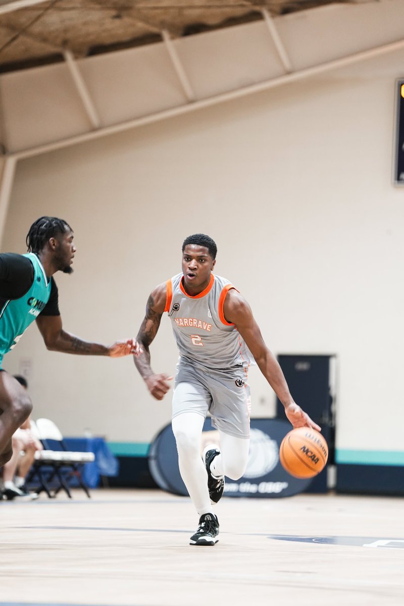 2024 @therealkwill2 of @HargravePGHoops is & has been a certified bucket for some time now! The former Potomac School star showed in session 1 of @ElitePrepLeague just that. Smooth lefty shoots it, finishes well & can create his own shot. Scores in BUNCHES! D1s it’s time!