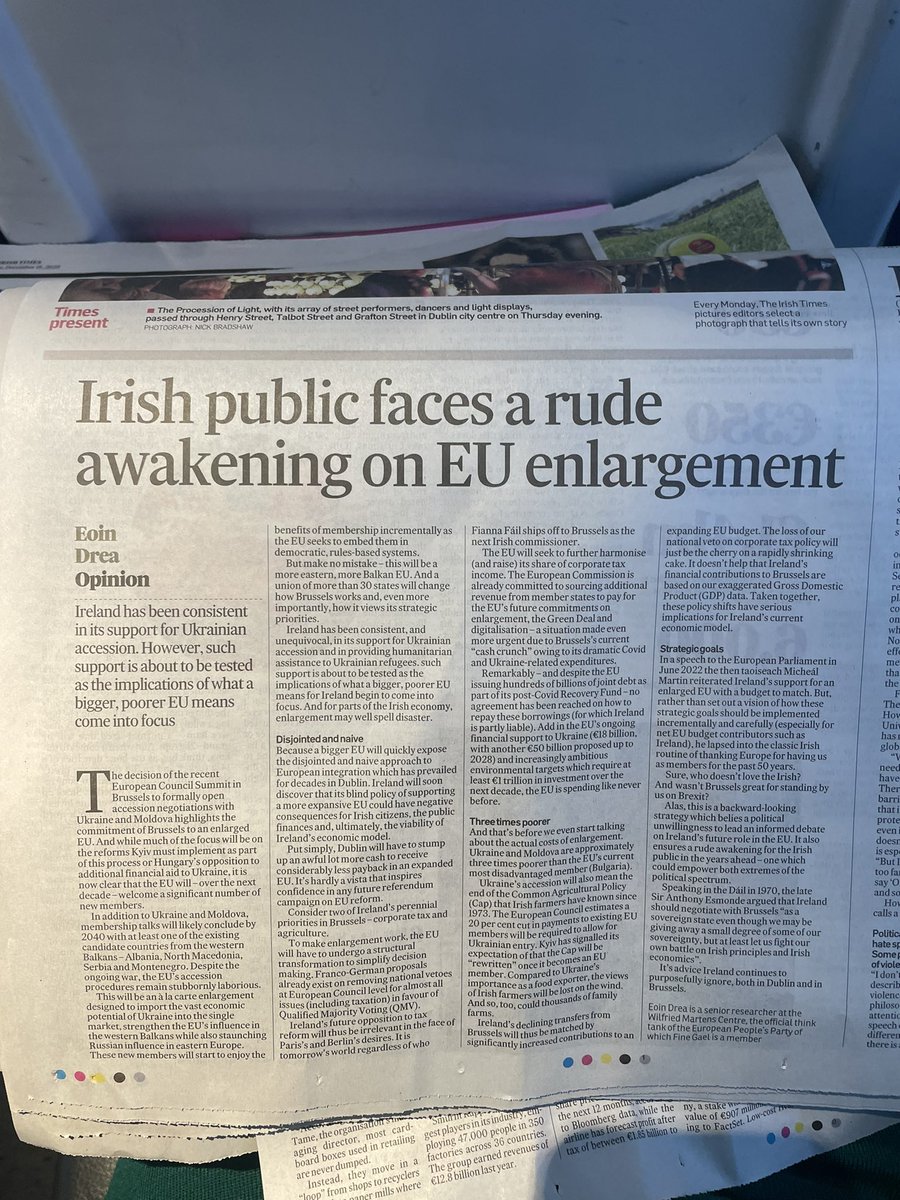 Article by @EoinDrea in @IrishTime is right to say that IrL should approach EU enlargement with prudence but the whole tone of the piece is underpinned by idea that Ireland has been disjointed & naive in relation to EU-a real gloom & doom perspective on display. @BrigidLaffan