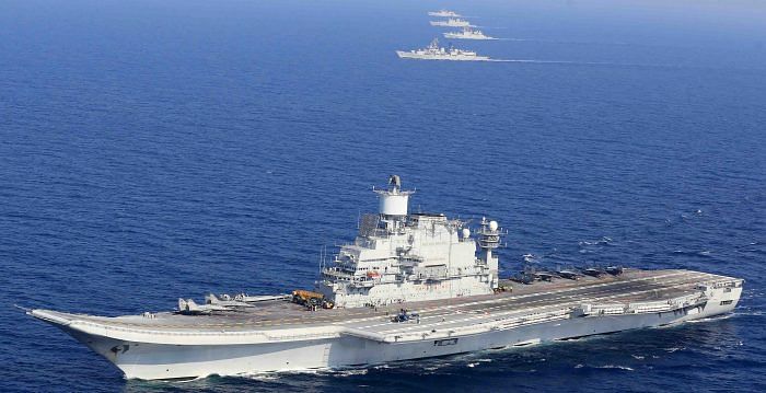 #FEATUREDNEWS #AntiSubmarineWarfare Indian Navy Marks Historic Achievement with Successful UAV Deck Operations on INS Vikrant: The Indian Navy has achieved a significant milestone by successfully testing the landing and take-off of an indigenous… dlvr.it/T0HXdN