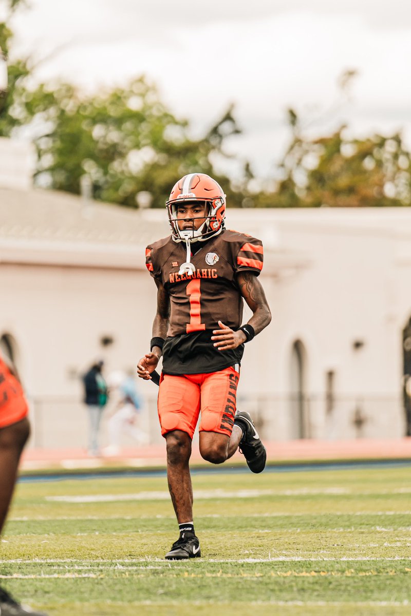 Darrell barrow Jr is a player with a big heart don’t matter if it’s basketball or football he’s a baller coaches don’t miss on this kid he’s a very coachable kid