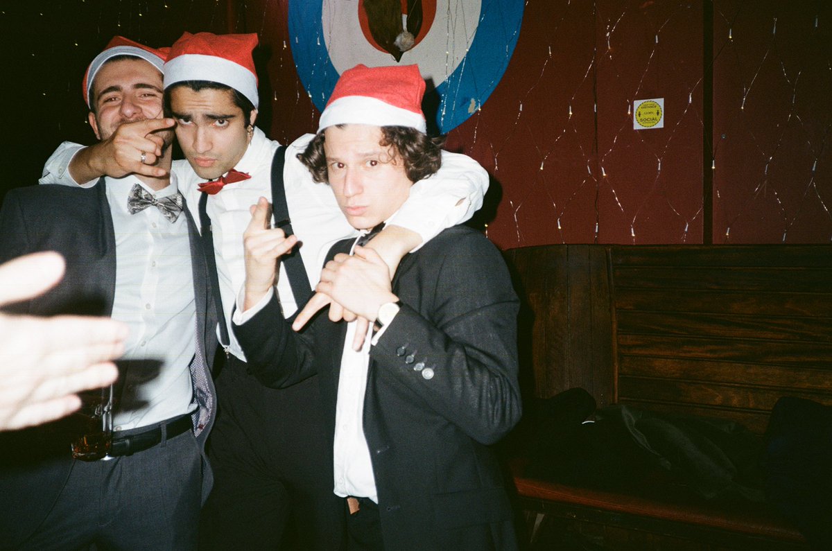 Tonight, Eliza, Stonz and Gulz will be bringing you all the festive cheer. Trisha's. Greek St Soho. 19:30. Tickets here: tr.ee/JjLa7pCofT All proceeds go to @chooselove See you soon 🎄🎄🎄