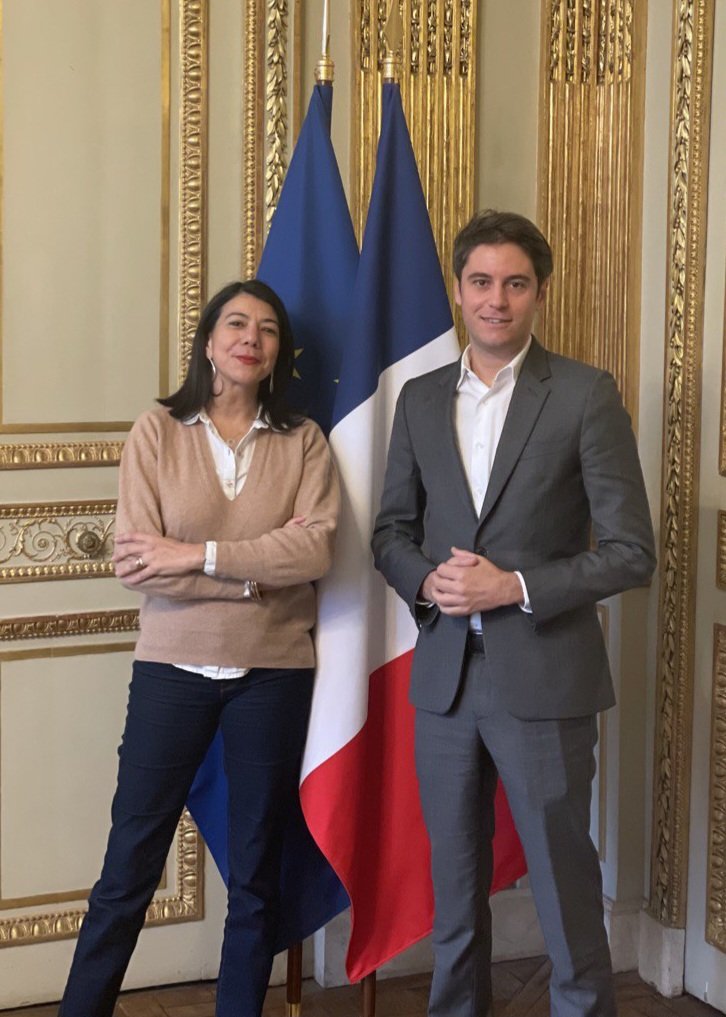 Long échange avec le ministre Gabriel Attal sur l'éducation artistique et culturelle, l'enseignement moral et civique, la formation des professeurs et ts les principes et valeurs qui fondent l'école de la #République. Exigence et ambition, pour nos élèves et pour notre nation 🇨🇵