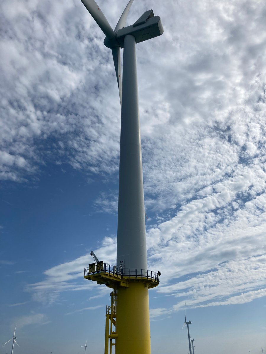 Would you like to see #Rampion this close? Are you passionate about #Renewables, public education, do you NOT get sea sick? Then check out our new job & apply here: buff.ly/3toCOTK #careers #sussexcareers #jobs #sussexjobs #renewablejobs #greenjobs #RampionVC