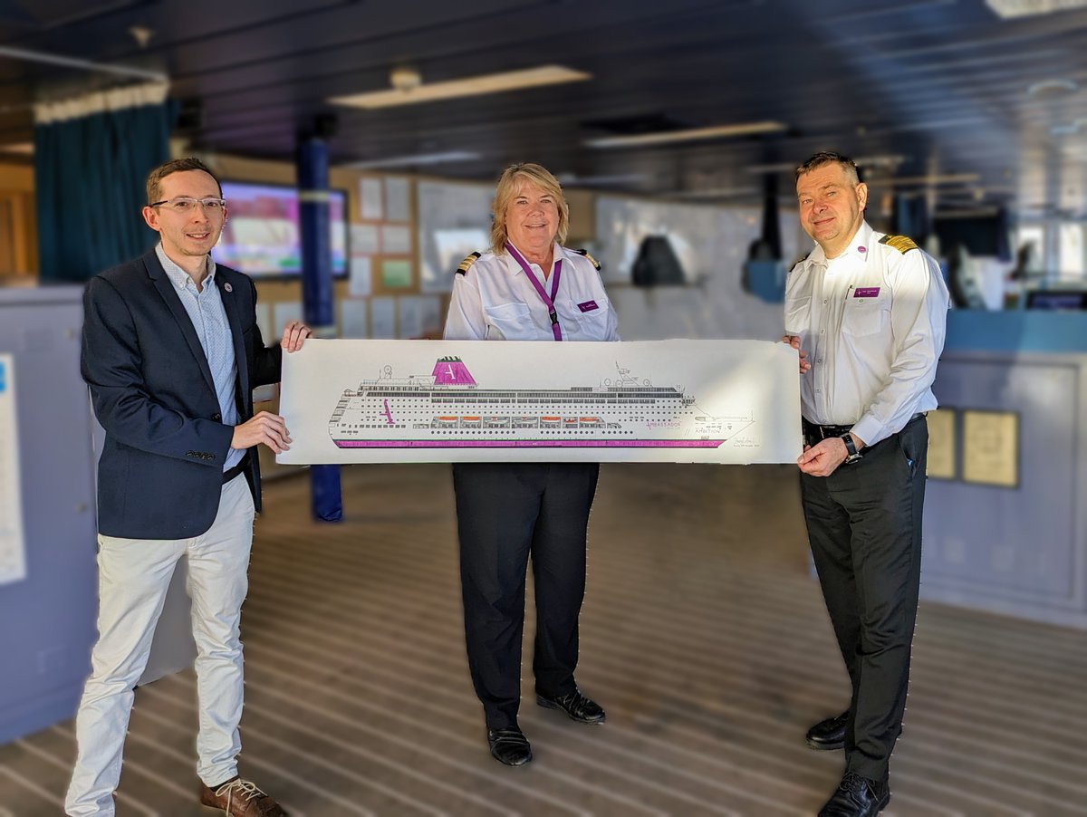 .@HarryCotterill's drawing presentation on board @ambassadorcruis Ambition was the 100th ship his artwork has been presented on board! Read more here: cruisecotterill.com/harrys-blog/am…