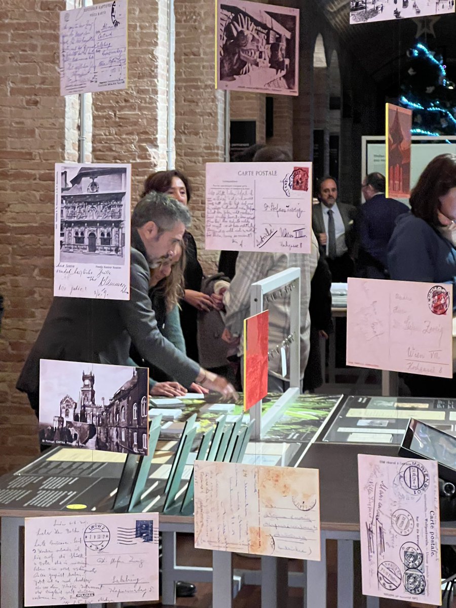 El viaje por España continúa: Inauguración de la exposición "Stefan Zweig.Autor universal" por el Embajador de Austria <a href="/ennodrofenik/">Enno</a> y el Concejal de Cultura de Valencia <a href="/joseluismorenom/">José Luis Moreno</a> - hasta el 11.02. en el <a href="/MusHistValencia/">Museu Història València</a> <a href="/AjuntamentVLC/">Ajuntament València</a>  <a href="/AUSTRIAinSPAIN/">Embajada de Austria en Madrid</a> 
#stefanzweig