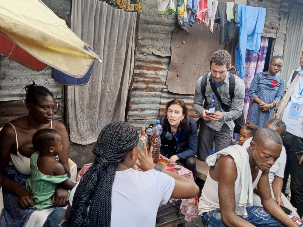 France 24 à Pakadjuma.C’est l’image d’un combat pour sauver la prochaine génération.🤝 @Pakadjuma_Res_F @andyhilliar