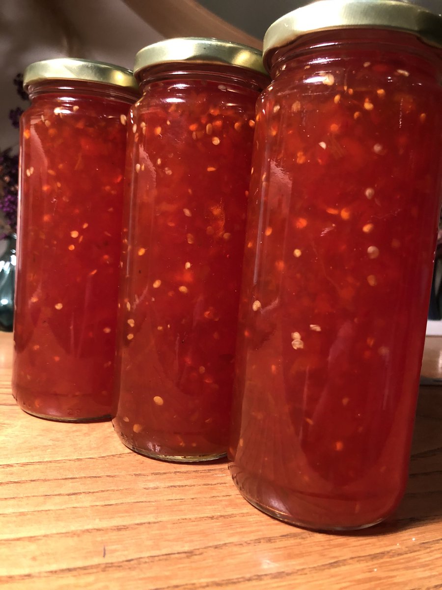A blog post with a description of my chilli jam method using pectin liquid made from apples.
air-potgardener.com