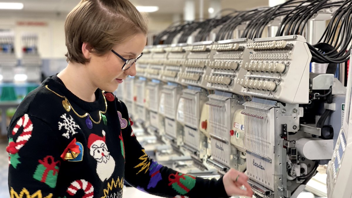 Embracing the festive spirit, our embroidery team is all decked out in Christmas jumpers today. Spreading joy and creativity one stitch at a time!💫🎅🎄☃️❄️