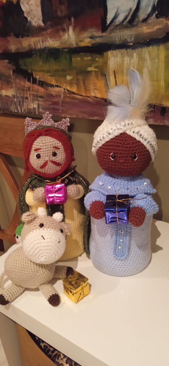 SolidaridadIn's tweet image. ✨Tejimos historias de amistad entre lanas y risas en el Taller de Crochet, #ProgramaCuentaConmigo.

 🧶💖 Las Mujeres Amas de Casa Virgen del Puente de Villanueva del Trabuco crearon con sus manos un Belén lleno de magia y complicidad. 

¡Gracias a todas! 🌟🎄